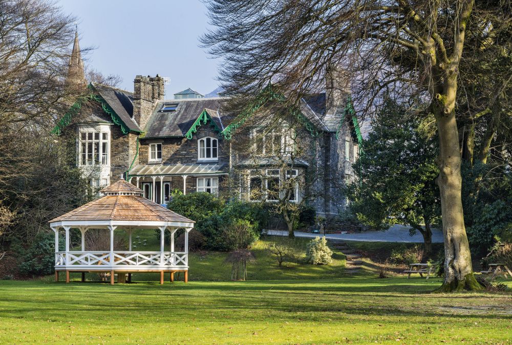 Ambleside Manor Exterior