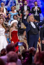 Merry Christmas Credit Andre Rieu Productions Piece of Magic Entertainment 15