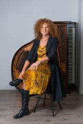 Janette Mason John Lyons photo credit